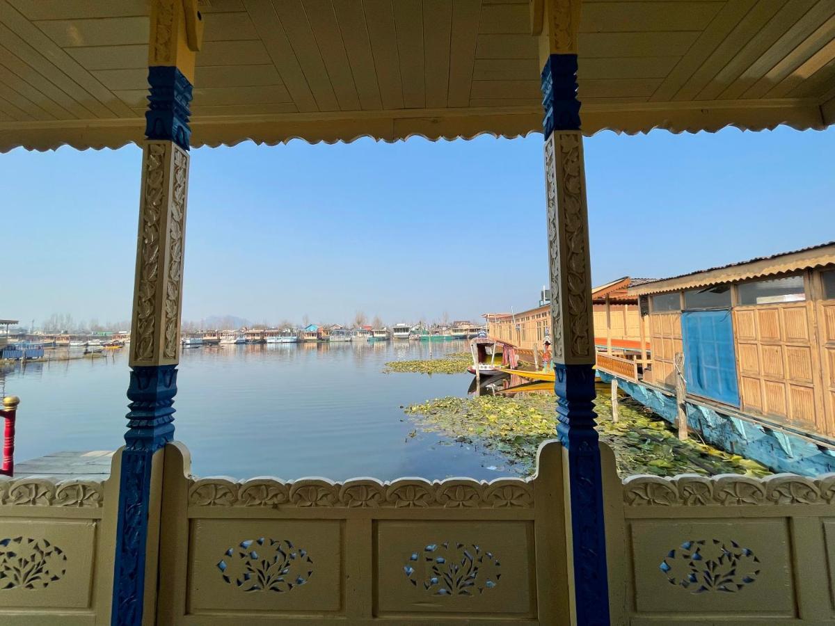 The Heritage Safina Group Of Houseboats Hotel Srīnagar Eksteriør billede