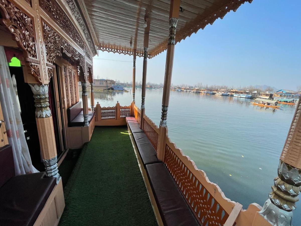 The Heritage Safina Group Of Houseboats Hotel Srīnagar Eksteriør billede