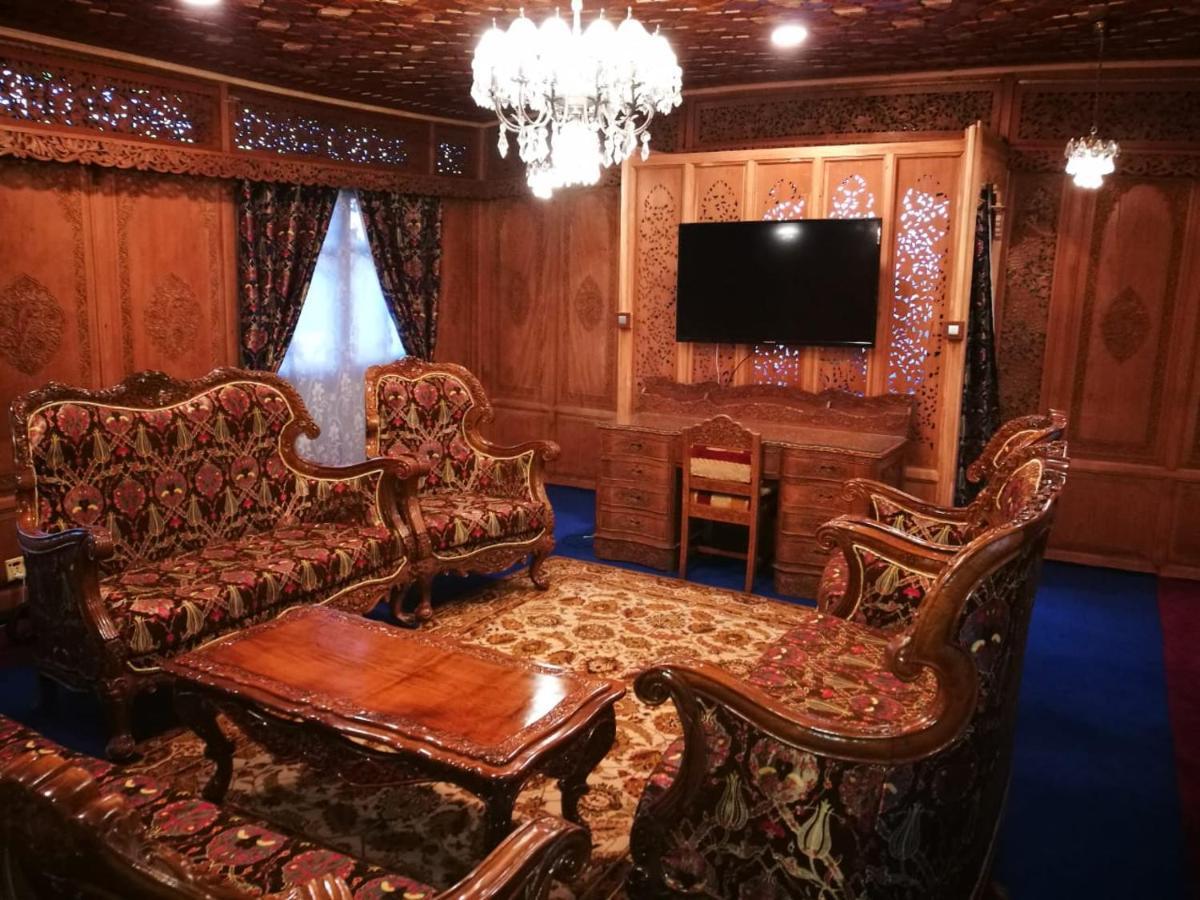The Heritage Safina Group Of Houseboats Hotel Srīnagar Eksteriør billede
