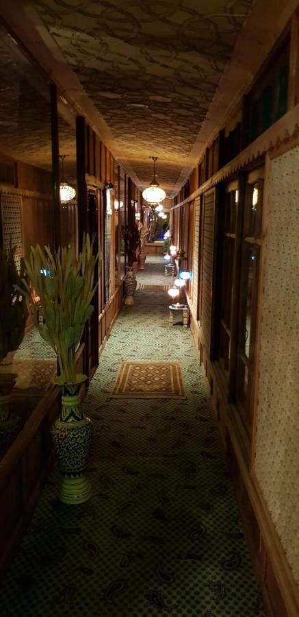 The Heritage Safina Group Of Houseboats Hotel Srīnagar Eksteriør billede